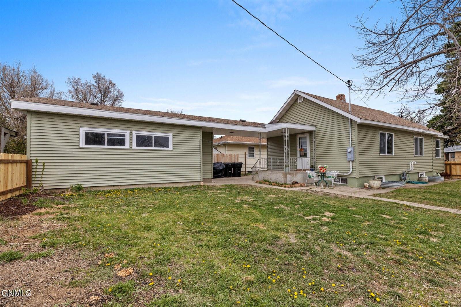 801 3rd Avenue West, Williston, ND 58801