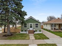 801 3rd Avenue West, Williston, ND 58801