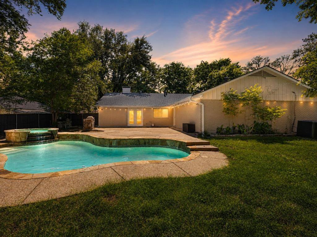 3911 Shady Valley Drive, Arlington, TX 76013