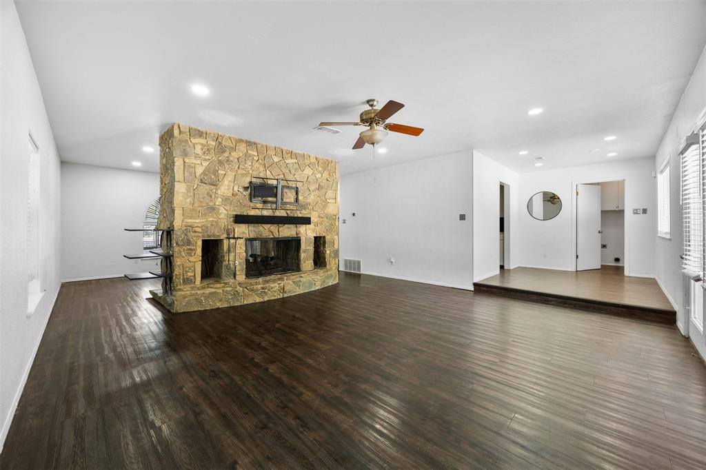 3911 Shady Valley Drive, Arlington, TX 76013