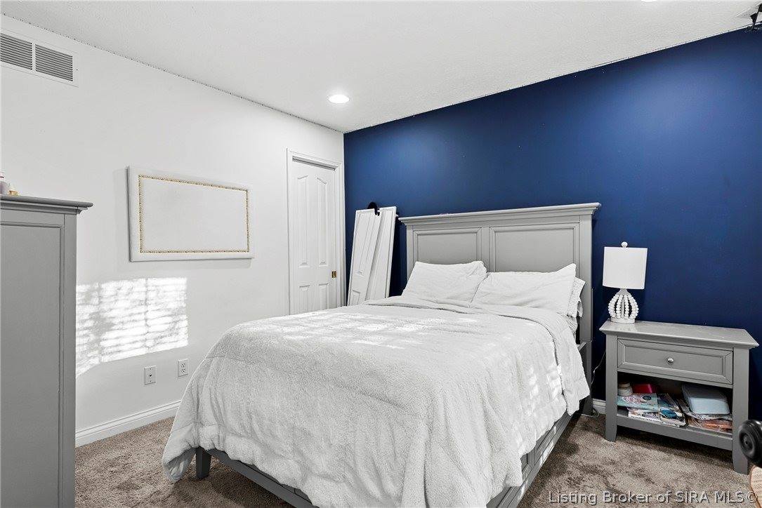 3101 Ambercrest Loop, Jeffersonville, IN 47130