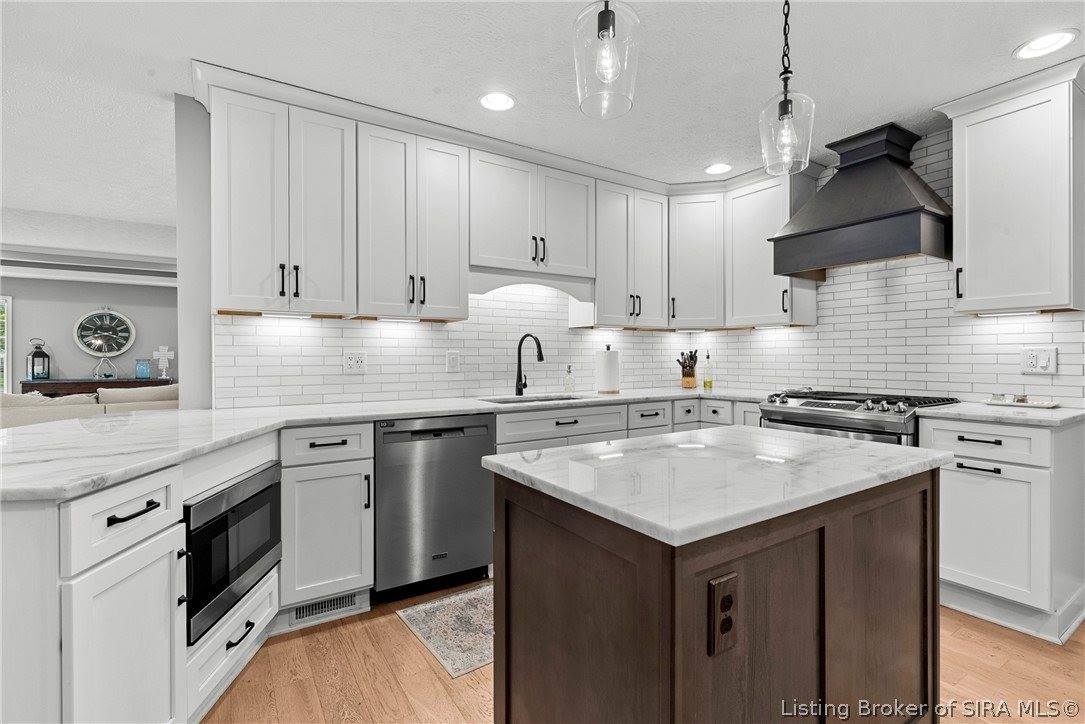 3101 Ambercrest Loop, Jeffersonville, IN 47130