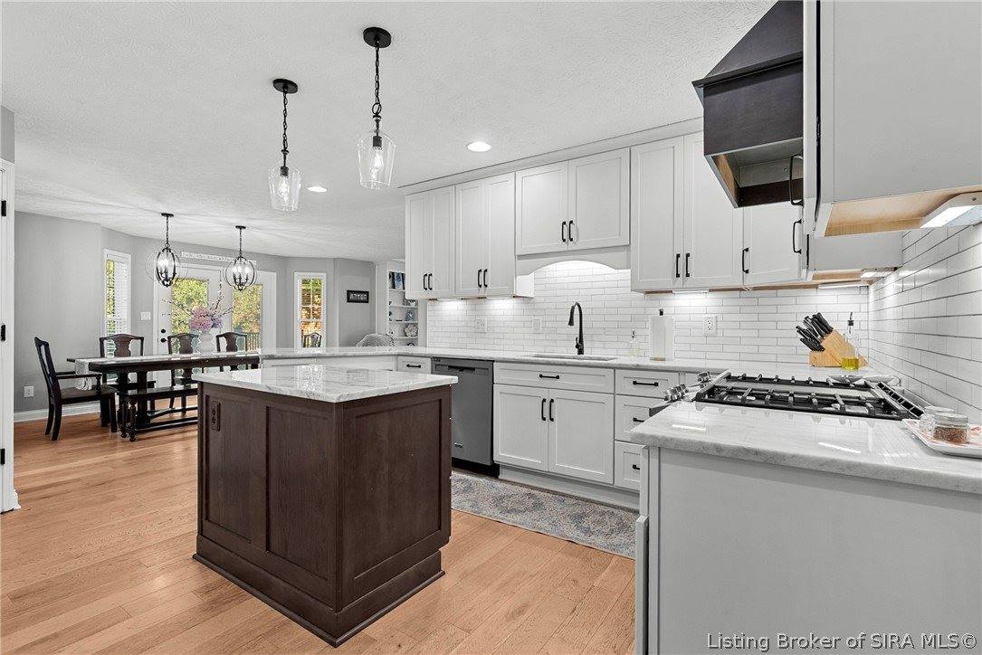 3101 Ambercrest Loop, Jeffersonville, IN 47130