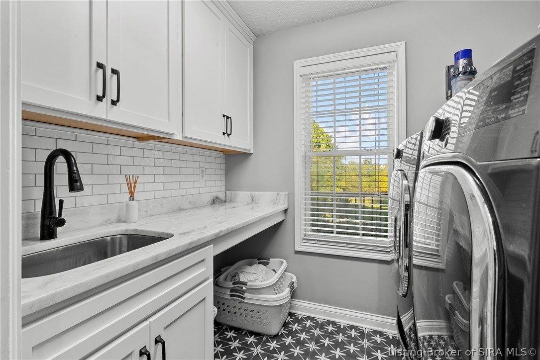 3101 Ambercrest Loop, Jeffersonville, IN 47130