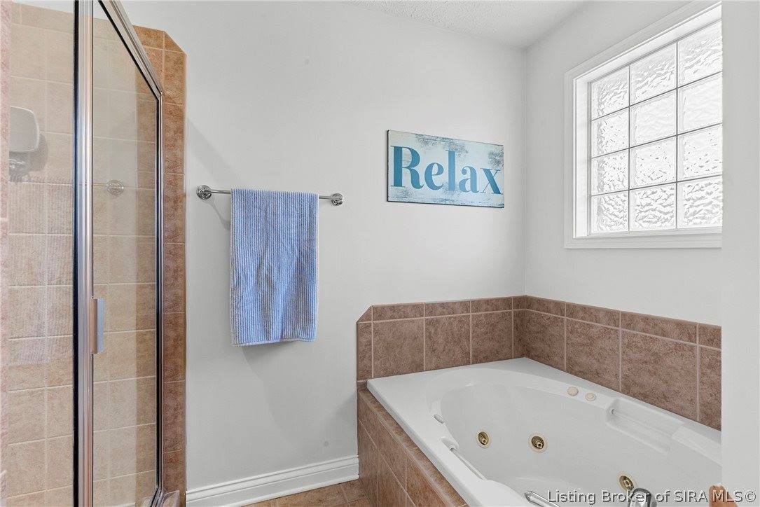 3101 Ambercrest Loop, Jeffersonville, IN 47130