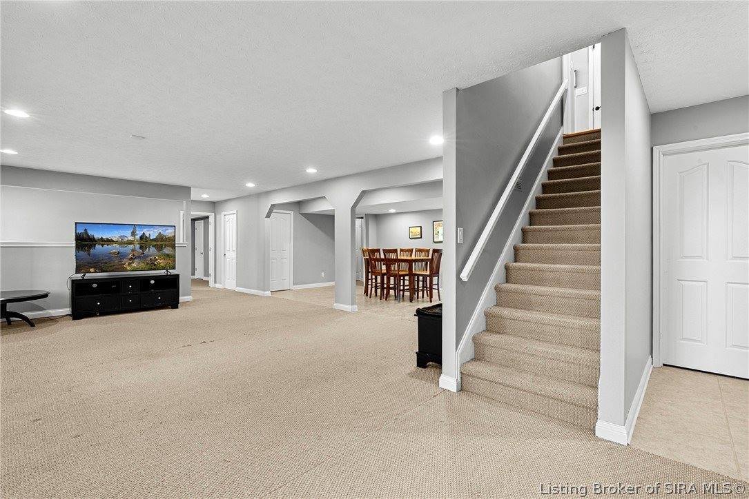 3101 Ambercrest Loop, Jeffersonville, IN 47130