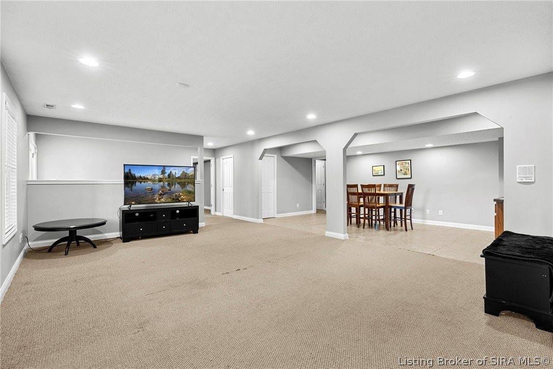 3101 Ambercrest Loop, Jeffersonville, IN 47130