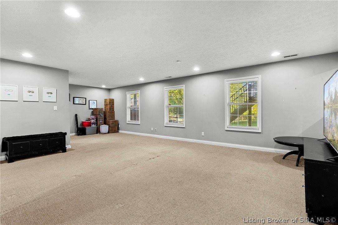 3101 Ambercrest Loop, Jeffersonville, IN 47130
