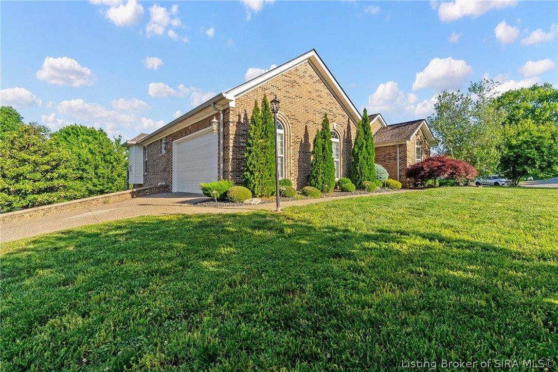 3101 Ambercrest Loop, Jeffersonville, IN 47130