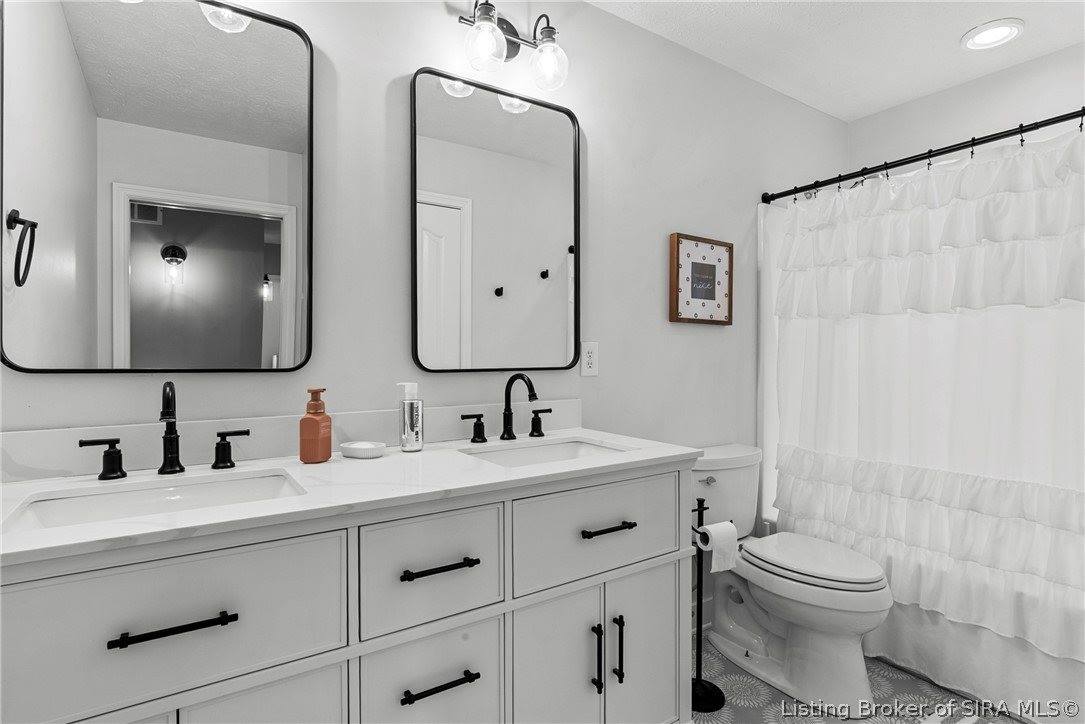 3101 Ambercrest Loop, Jeffersonville, IN 47130