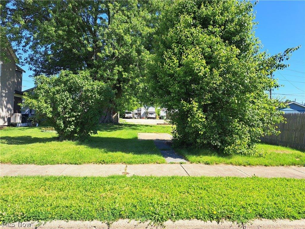 1413 Beckett Avenue, Cambridge, OH 43725