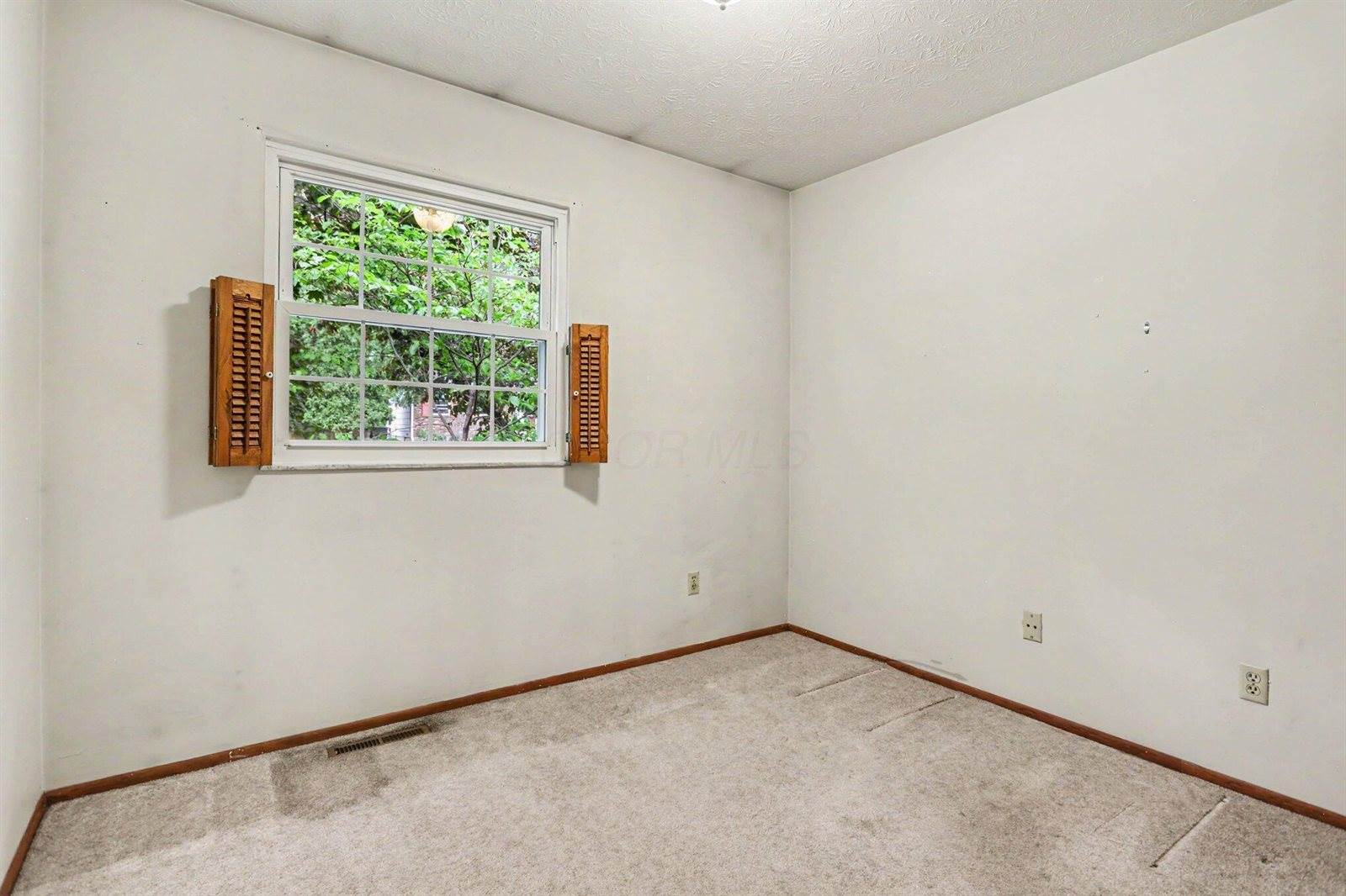 5320 Woodglen Road, Columbus, OH 43214