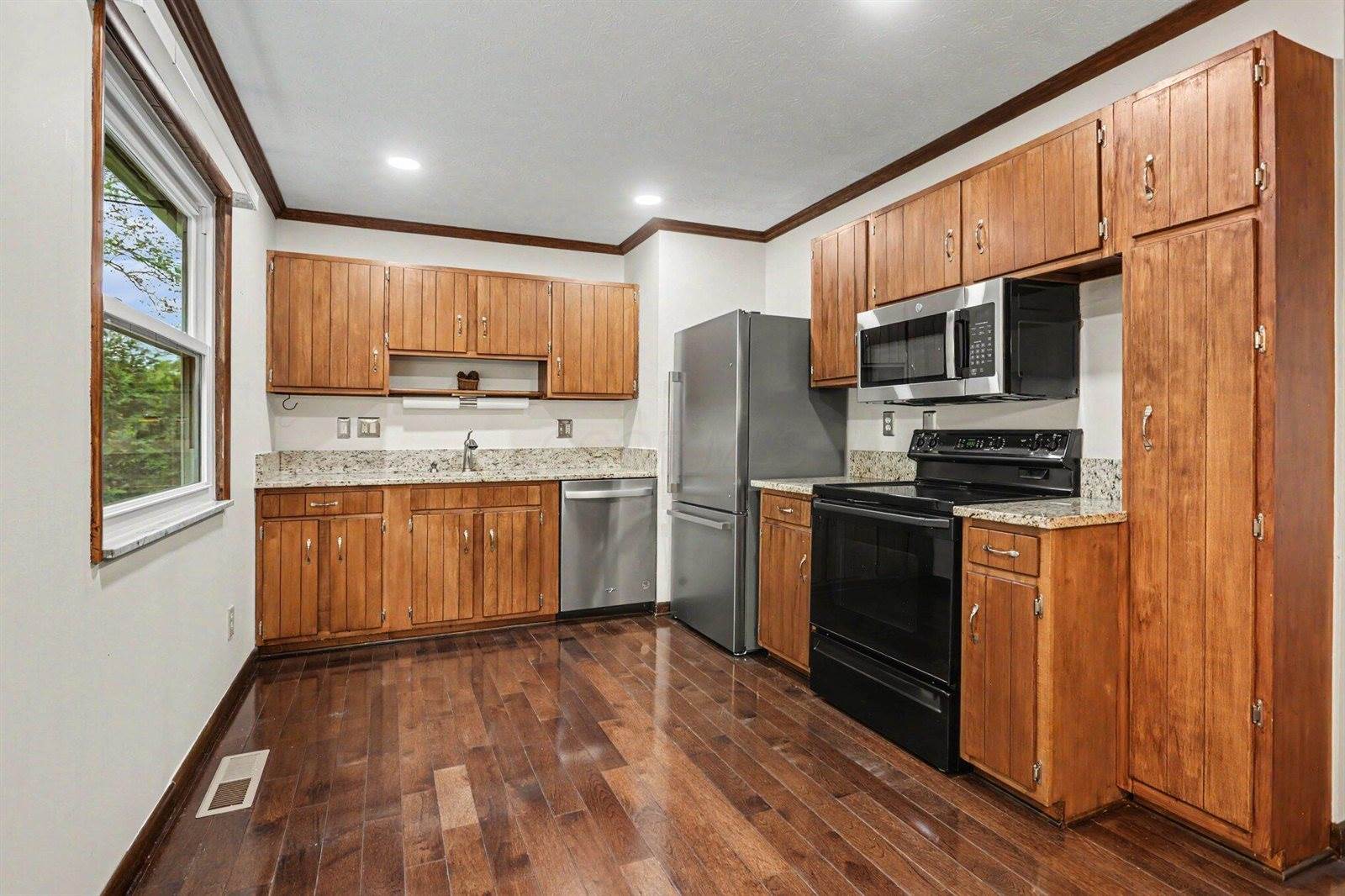 5320 Woodglen Road, Columbus, OH 43214