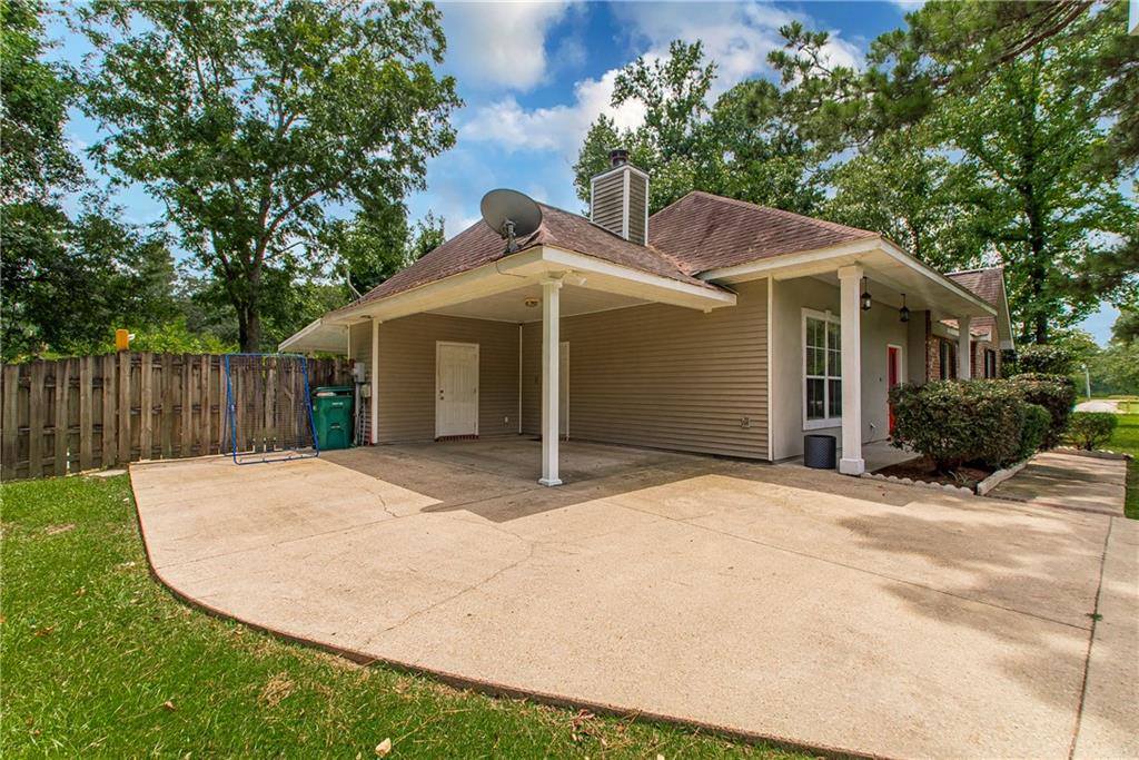 20012 Twin Oaks Drive, Hammond, LA 70403