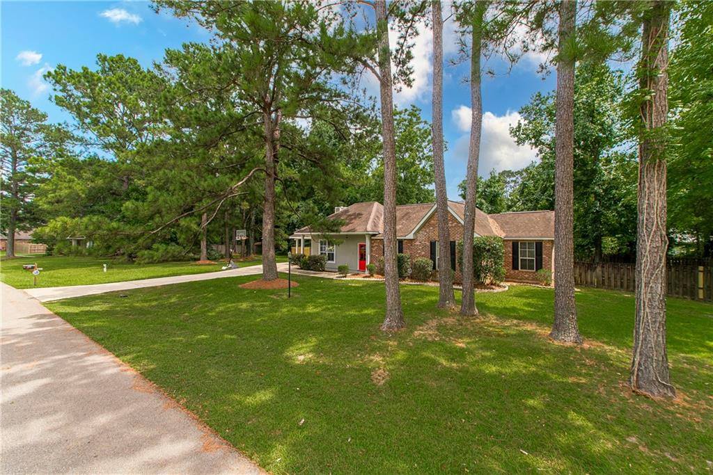20012 Twin Oaks Drive, Hammond, LA 70403