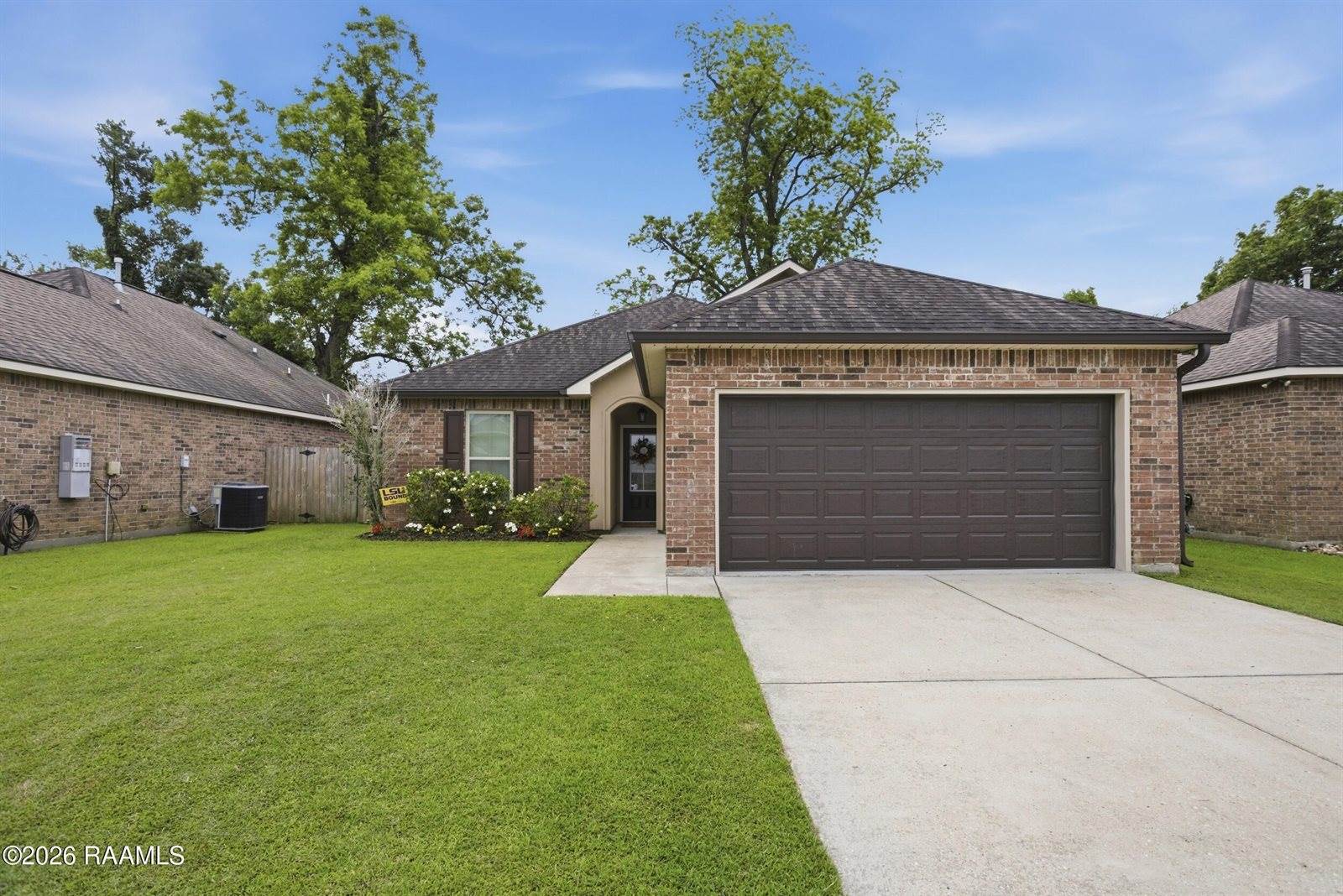 211 Moss Bluff Drive, Lafayette, LA 70507