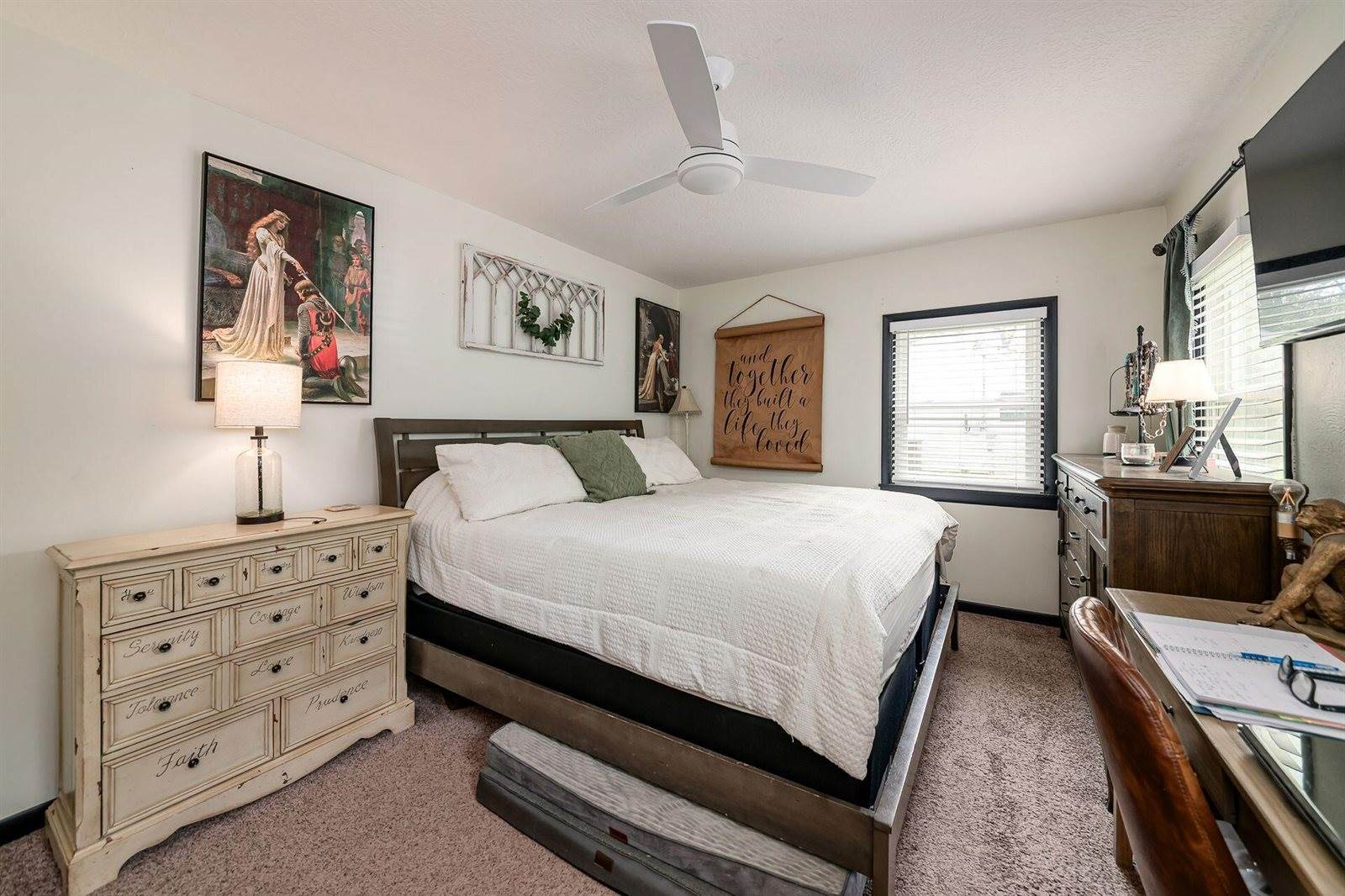 512 North Grener Avenue, Columbus, OH 43228