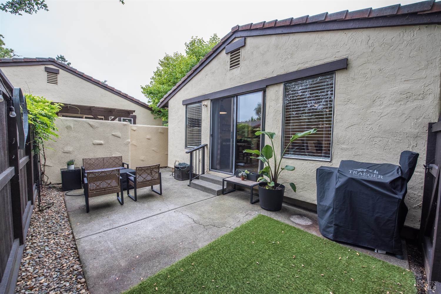 824 Adobe Drive, Santa Rosa, CA 95404