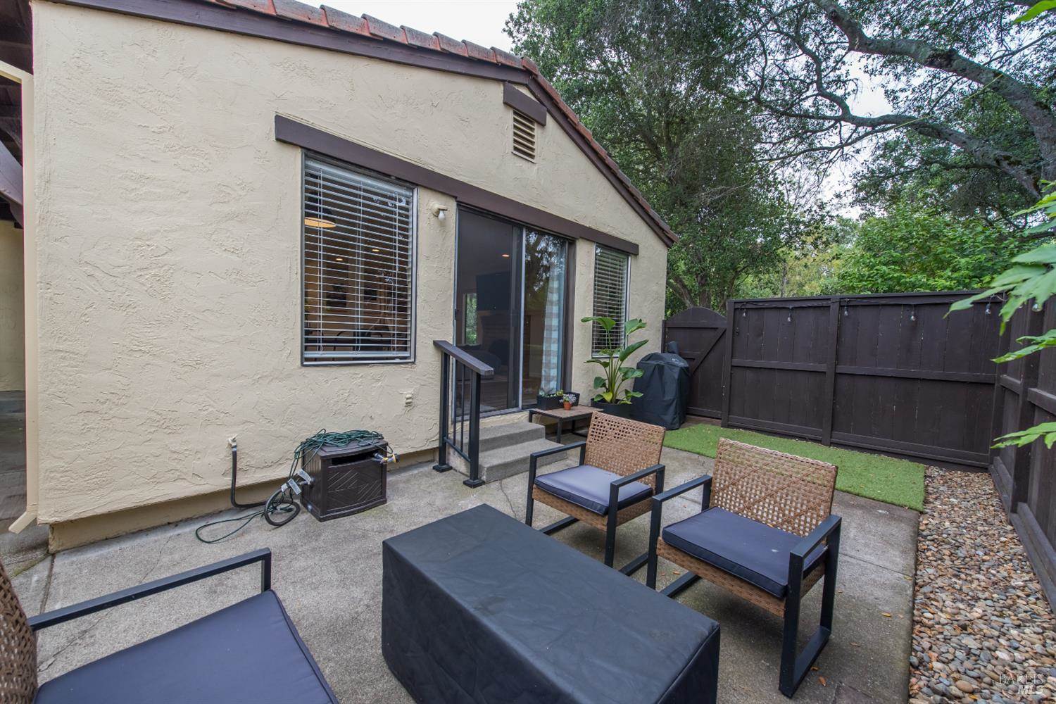 824 Adobe Drive, Santa Rosa, CA 95404
