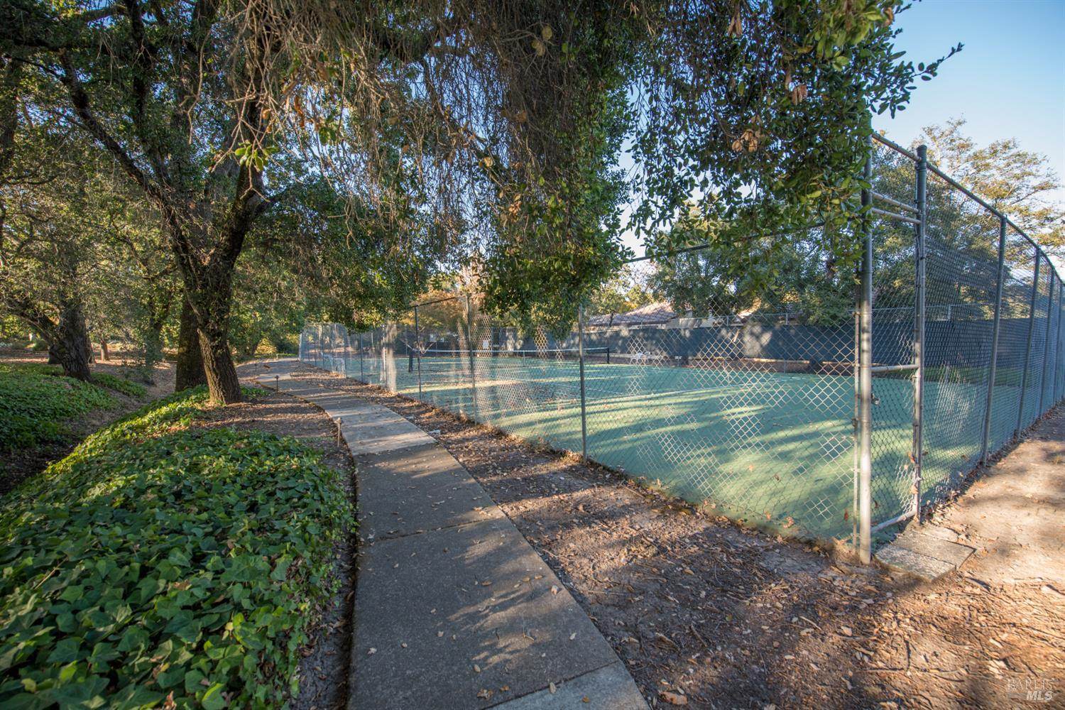 824 Adobe Drive, Santa Rosa, CA 95404