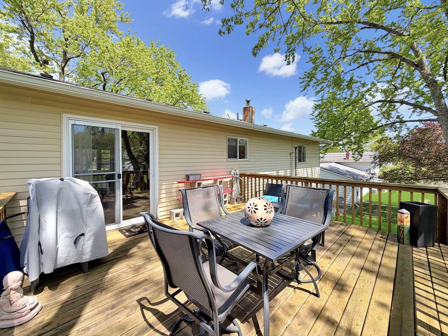 1939 Revere Street, Freeport, IL 61032