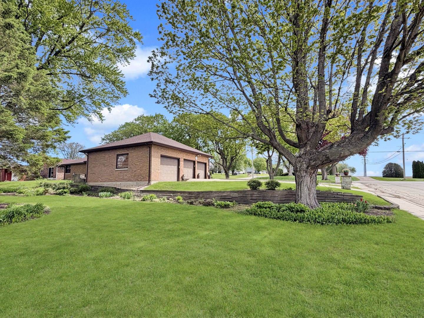 312 South Church Street, Orangeville, IL 61060