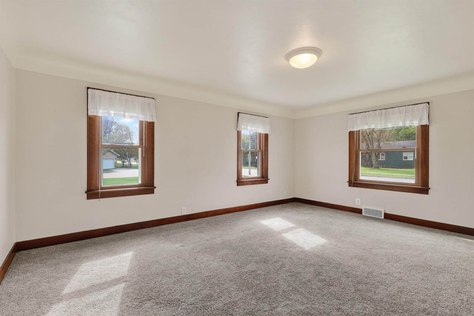 2531 Washington Street, Wisconsin Rapids, WI 54494