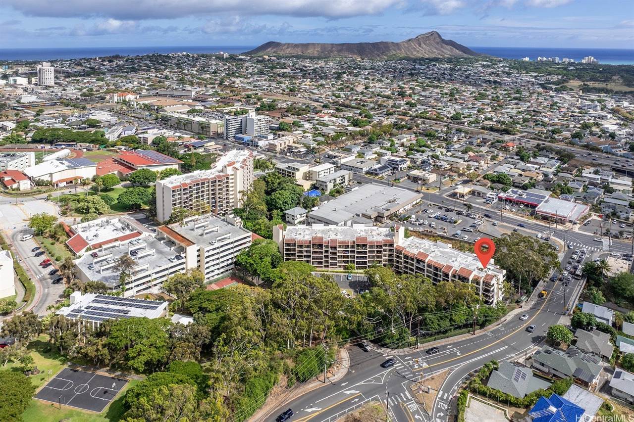 3138 Waialae Avenue, Honolulu, HI 96816