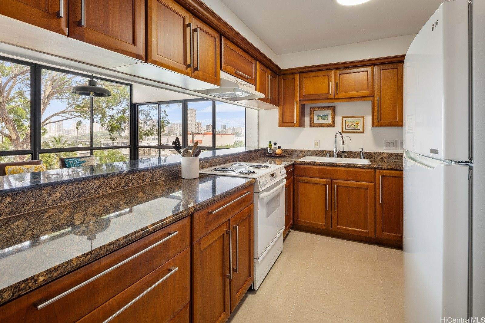 3138 Waialae Avenue, Honolulu, HI 96816