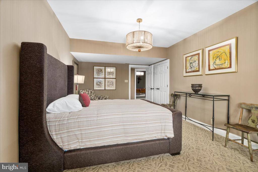 12565 Stone Crest Circle, Waynesboro, PA 17268