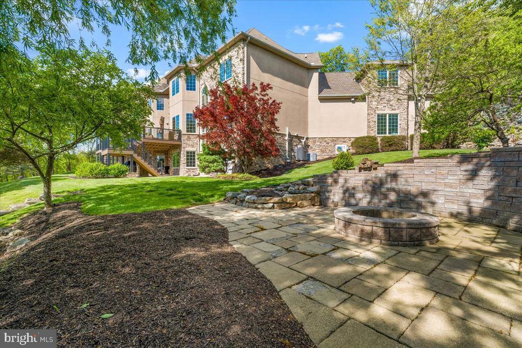 12565 Stone Crest Circle, Waynesboro, PA 17268