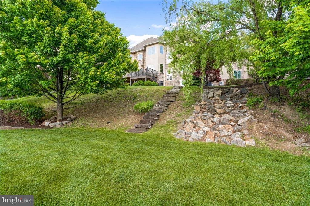 12565 Stone Crest Circle, Waynesboro, PA 17268