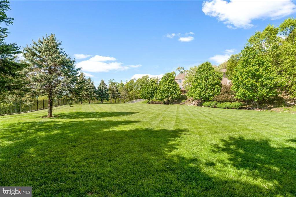12565 Stone Crest Circle, Waynesboro, PA 17268