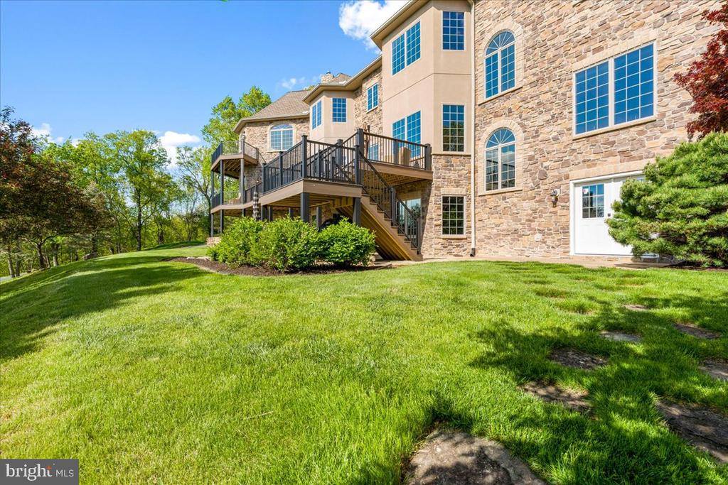 12565 Stone Crest Circle, Waynesboro, PA 17268