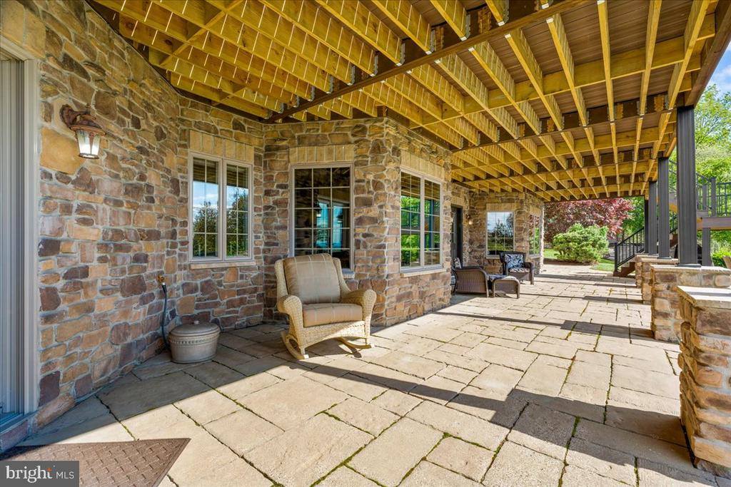 12565 Stone Crest Circle, Waynesboro, PA 17268