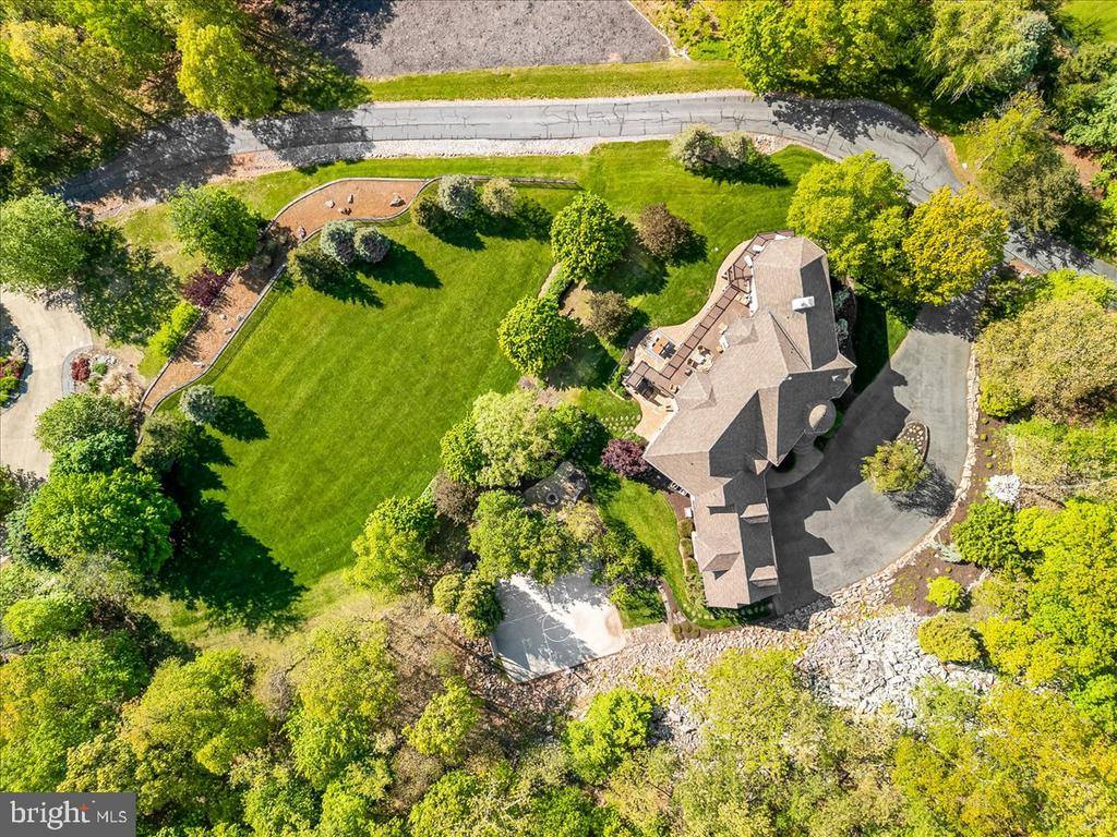 12565 Stone Crest Circle, Waynesboro, PA 17268