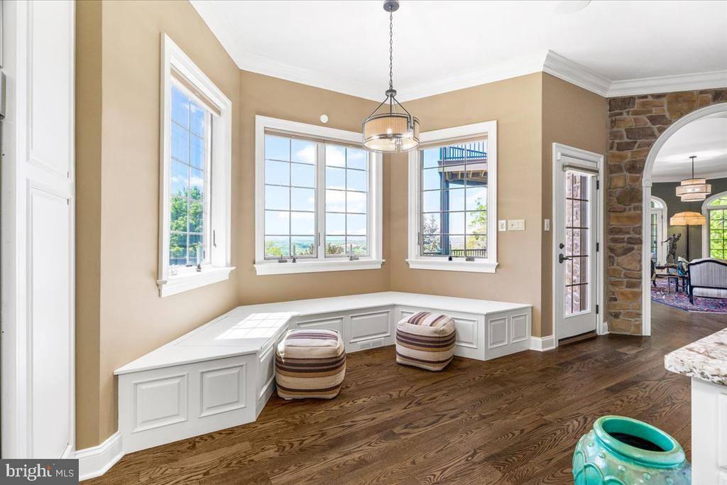 12565 Stone Crest Circle, Waynesboro, PA 17268