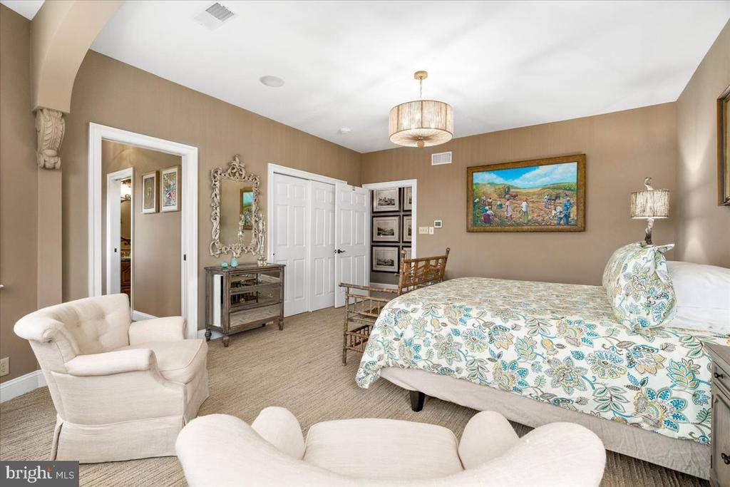 12565 Stone Crest Circle, Waynesboro, PA 17268