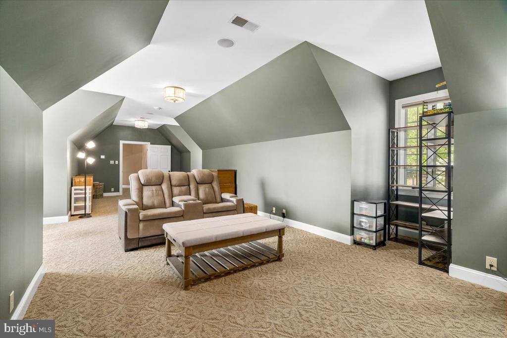 12565 Stone Crest Circle, Waynesboro, PA 17268