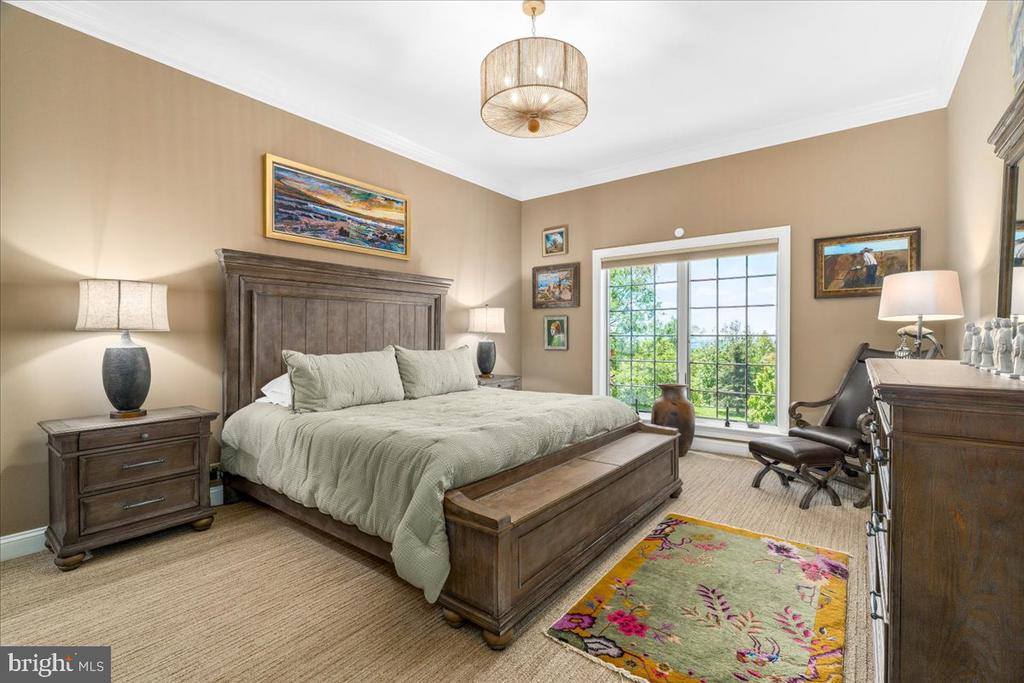 12565 Stone Crest Circle, Waynesboro, PA 17268