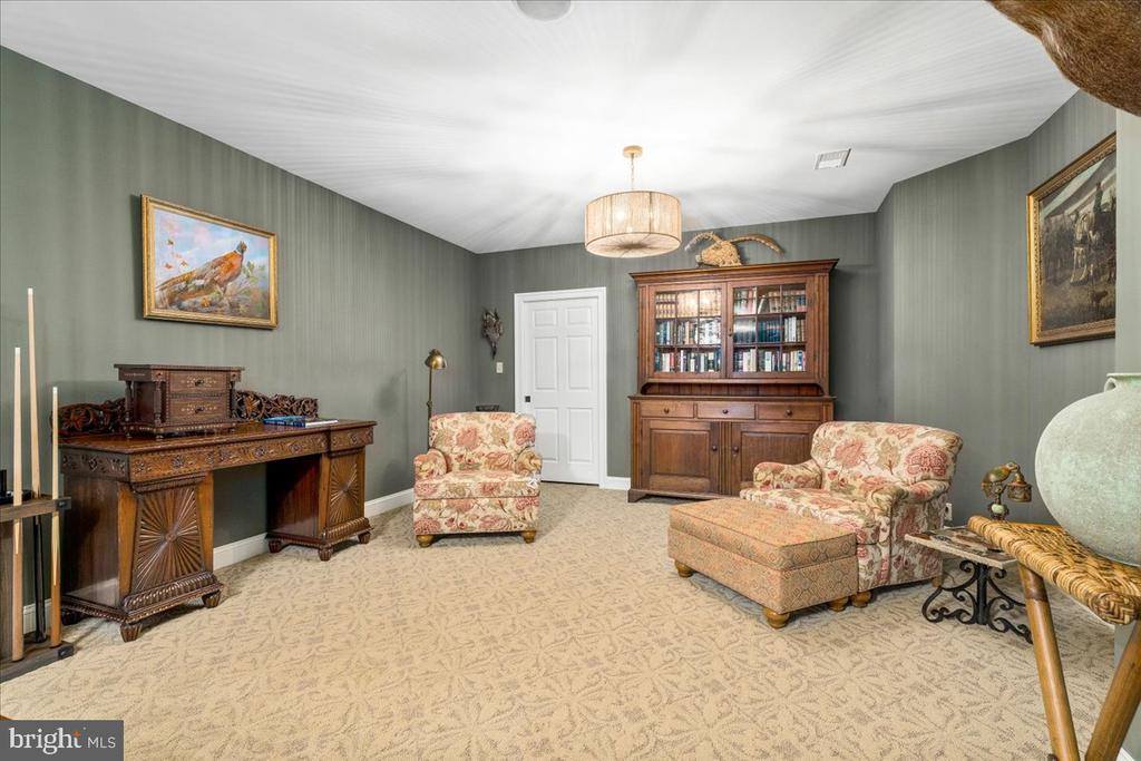12565 Stone Crest Circle, Waynesboro, PA 17268