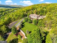 12565 Stone Crest Circle, Waynesboro, PA 17268