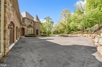 12565 Stone Crest Circle, Waynesboro, PA 17268