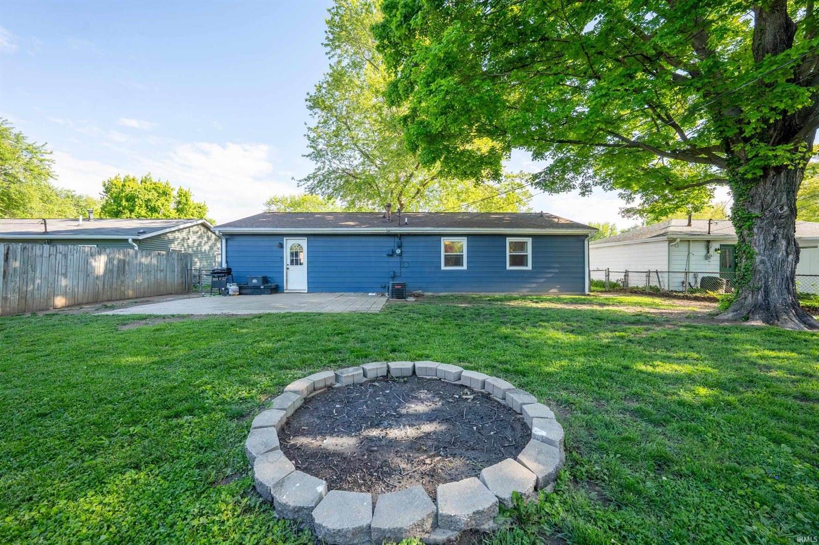 8215 W Fairview Drive, Yorktown, IN 47396