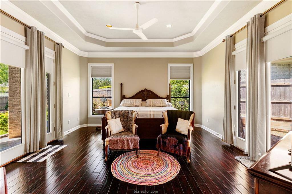 1106 Royal Adelade Drive, College Station, TX 77845
