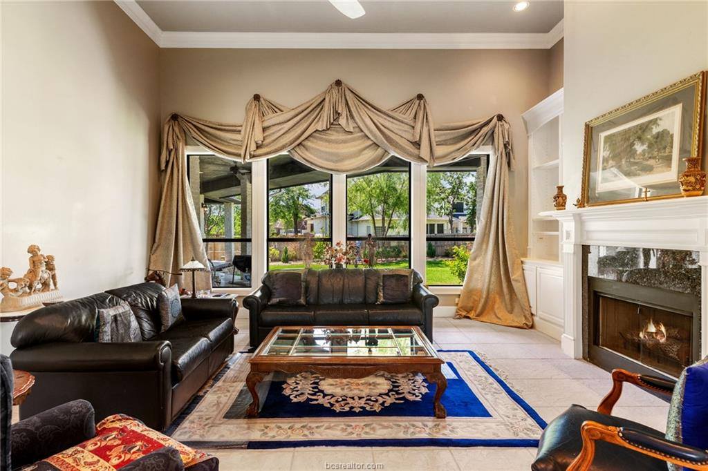 1106 Royal Adelade Drive, College Station, TX 77845