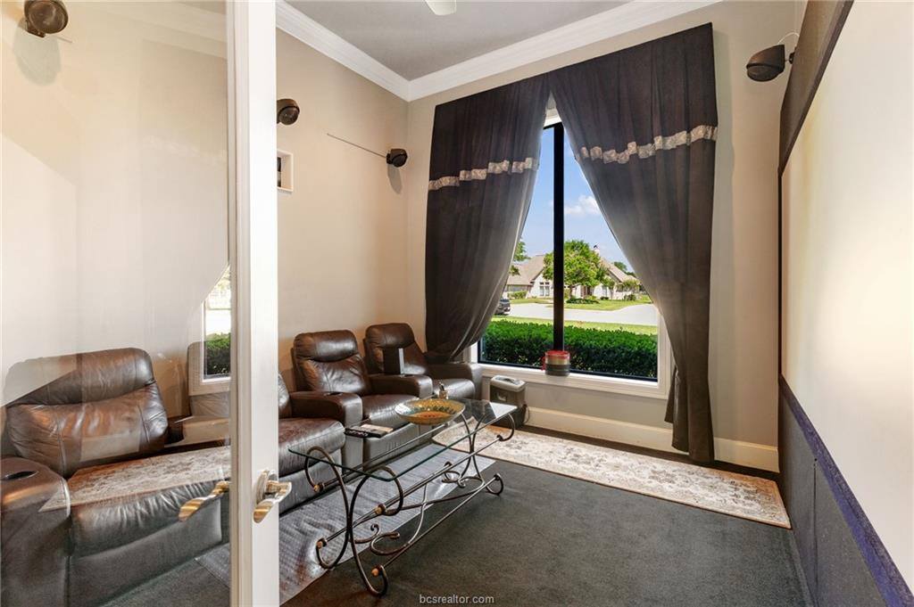 1106 Royal Adelade Drive, College Station, TX 77845