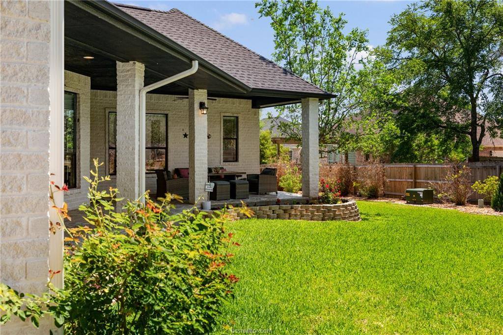 1106 Royal Adelade Drive, College Station, TX 77845