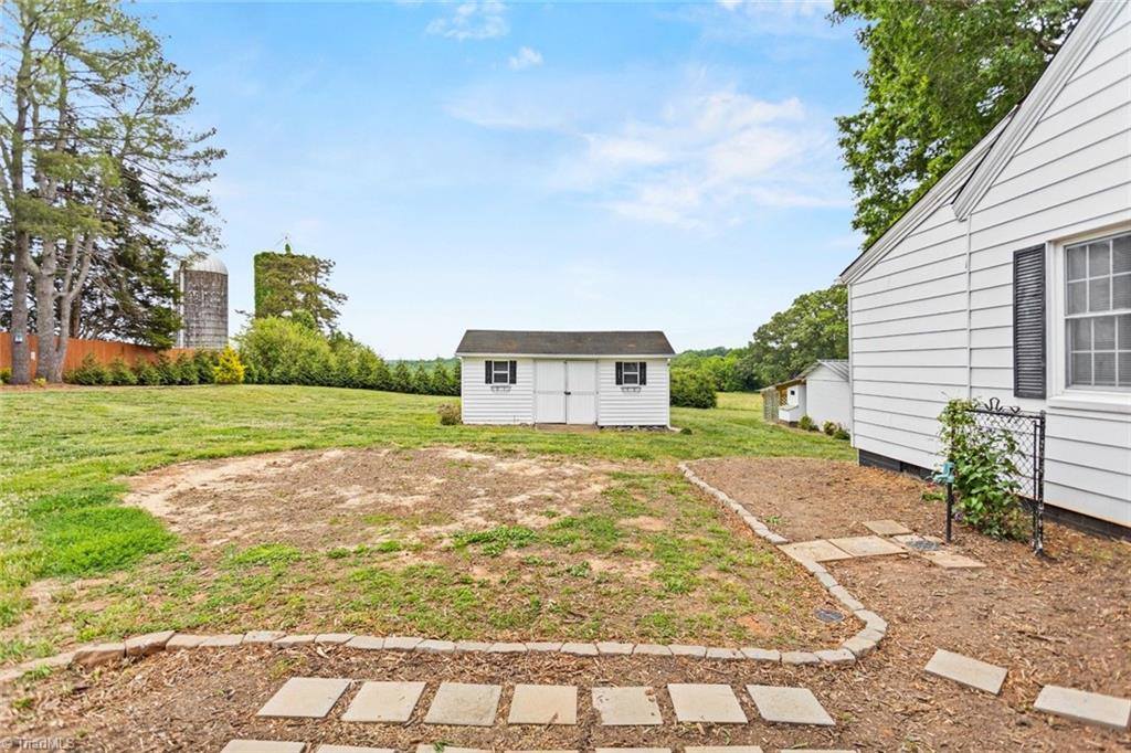 4020 Rockford Road, Boonville, NC 27011
