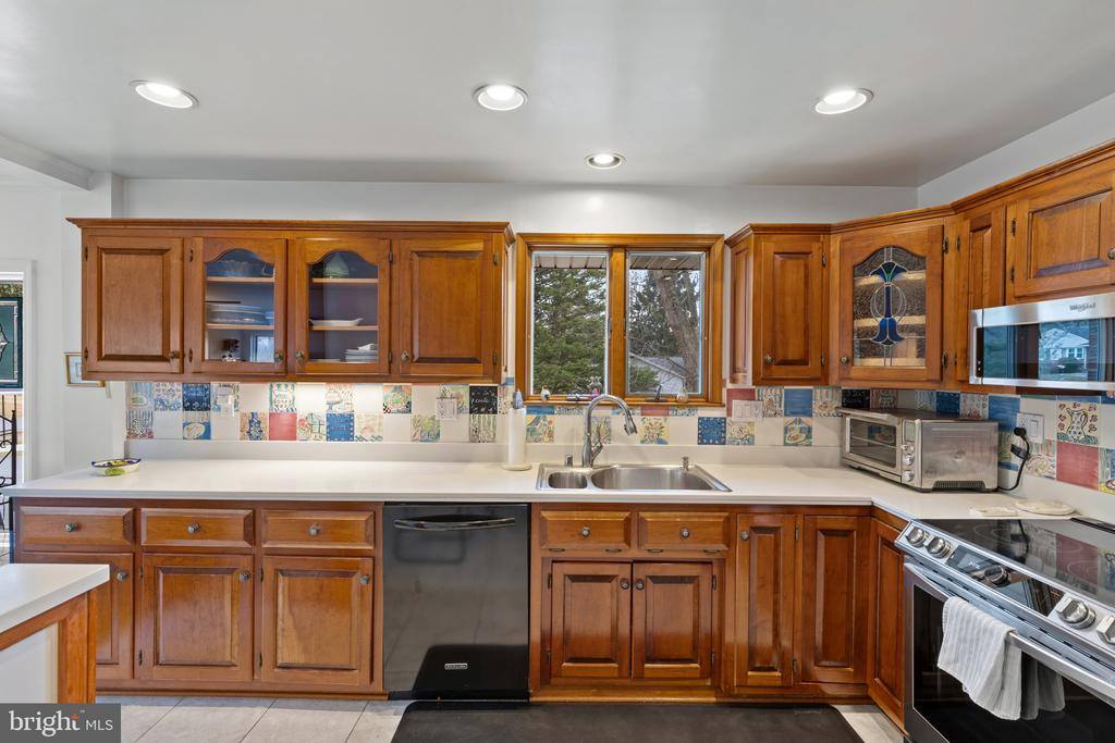 8419 High Ridge Road, Ellicott City, MD 21043